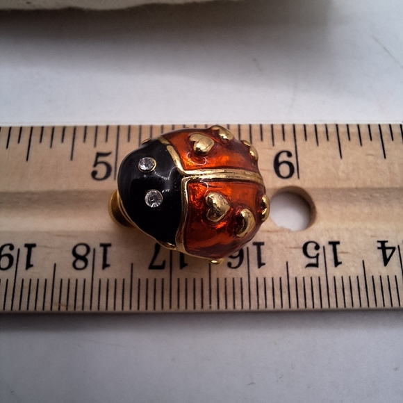 Avon Ladybug enamel gold tone heart rhinestone eye pin - Picture 3 of 3